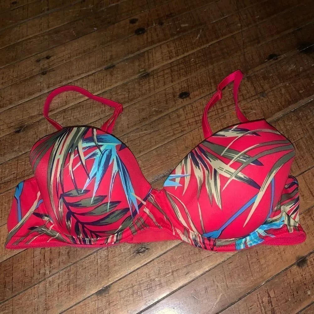 Victoria’s Secret red tropical wear everywhere lightly lined 34C bra
